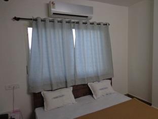 Oyo 36211 Hotel Padma Palace Удджайн Экстерьер фото